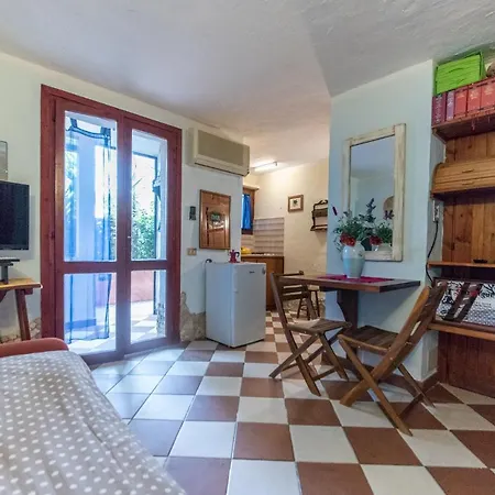 Lodge Independent Studio By The Sea